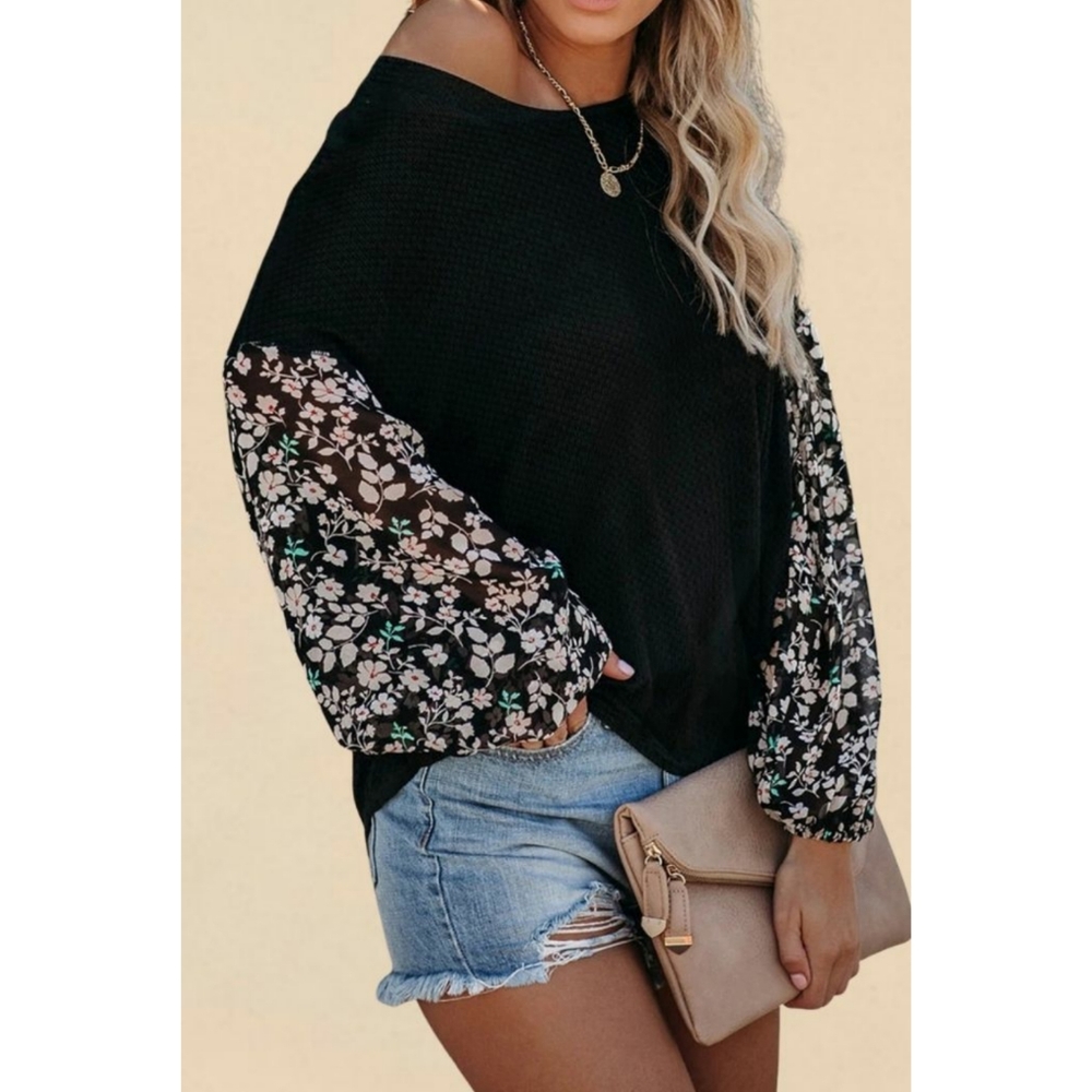 S,M,L,XL Black Blossom Dot Knit Top